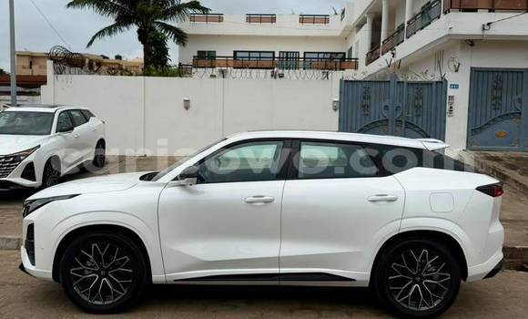 Sayi Na hannu Changan Z-Shine Azurfa Mota in Cotonou a Benin Sayi Na hannu Changan Z-Shine Azurfa Mota in Cotonou a Benin