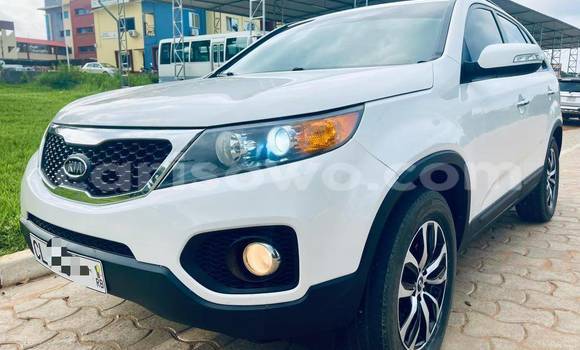 Sayi Na hannu Kia Sorento White Mota in Cotonou a Benin Sayi Na hannu Kia Sorento White Mota in Cotonou a Benin