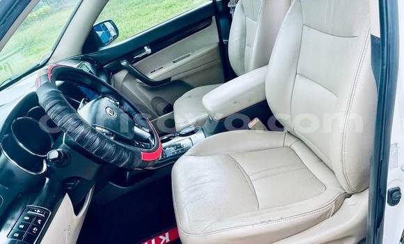 Sayi Na hannu Kia Sorento White Mota in Cotonou a Benin Sayi Na hannu Kia Sorento White Mota in Cotonou a Benin