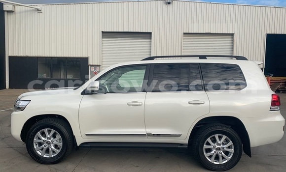 Acheter Occasion Voiture Toyota Land Cruiser Blanc à Cotonou, Benin Acheter Occasion Voiture Toyota Land Cruiser Blanc à Cotonou, Benin