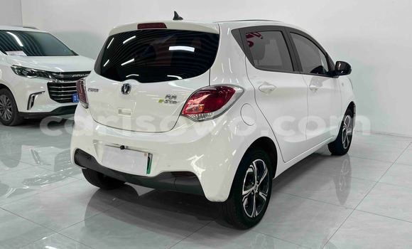 Ra Àlòkù Changan Eado ev funfun Ọkọ̀ in Cotonou ni Benin Ra Àlòkù Changan Eado ev funfun Ọkọ̀ in Cotonou ni Benin