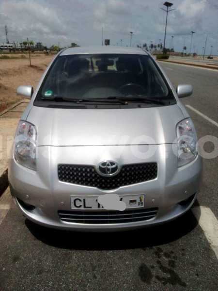 Big with watermark toyota yaris benin cotonou 25064