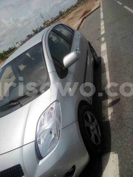 Big with watermark toyota yaris benin cotonou 25064