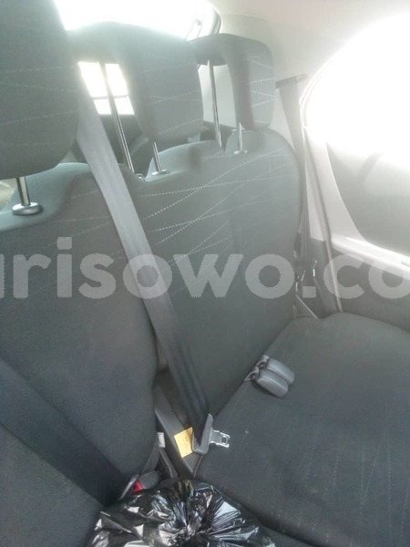 Big with watermark toyota yaris benin cotonou 25064