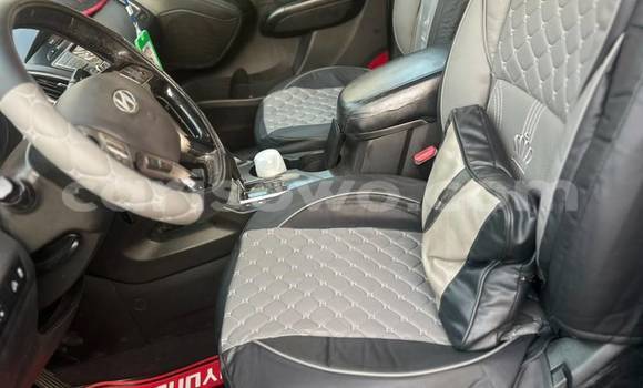Sayi Na hannu Hyundai Tucson Azurfa Mota in Cotonou a Benin Sayi Na hannu Hyundai Tucson Azurfa Mota in Cotonou a Benin