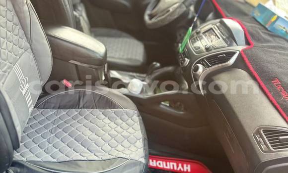 Sayi Na hannu Hyundai Tucson Azurfa Mota in Cotonou a Benin Sayi Na hannu Hyundai Tucson Azurfa Mota in Cotonou a Benin