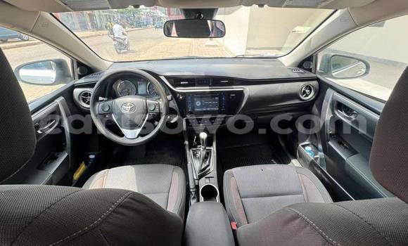 Sayi Na hannu Toyota Avalon White Mota in Cotonou a Benin Sayi Na hannu Toyota Avalon White Mota in Cotonou a Benin