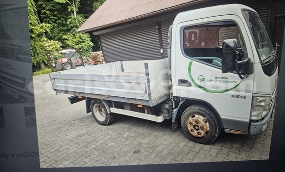 Acheter Import Utilitaire Mitsubishi Van Blanc à Abomey, Benin Acheter Import Utilitaire Mitsubishi Van Blanc à Abomey, Benin