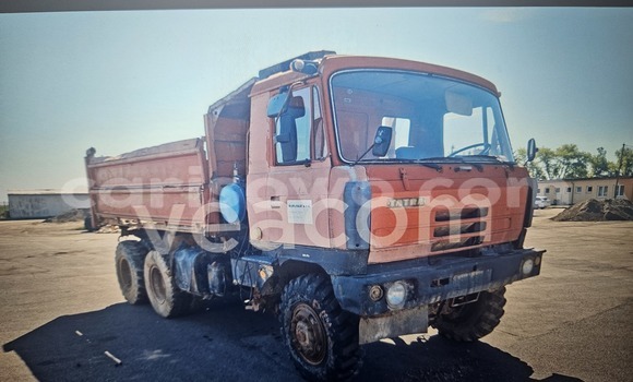 Acheter Import Utilitaire Mercedes‒Benz 1117 Rouge à Abomey, Benin Acheter Import Utilitaire Mercedes‒Benz 1117 Rouge à Abomey, Benin
