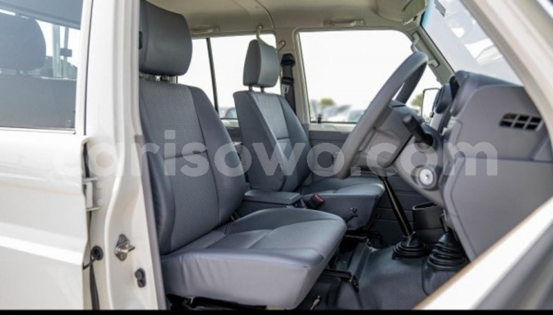 Big with watermark toyota land cruiser benin cotonou 25085