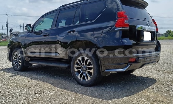 Sayi Na hannu Toyota Land Cruiser Prado Black Mota in Cotonou a Benin Sayi Na hannu Toyota Land Cruiser Prado Black Mota in Cotonou a Benin