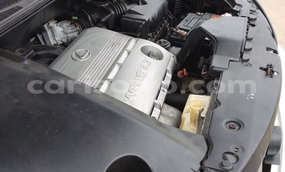 Sayi Na hannu Lexus RX 330 White Mota in Cotonou a Benin Sayi Na hannu Lexus RX 330 White Mota in Cotonou a Benin