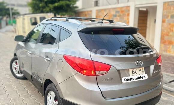 Sayi Na hannu Hyundai Tucson Azurfa Mota in Cotonou a Benin Sayi Na hannu Hyundai Tucson Azurfa Mota in Cotonou a Benin