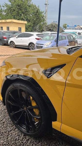 Big with watermark lamborghini urus benin cotonou 25093