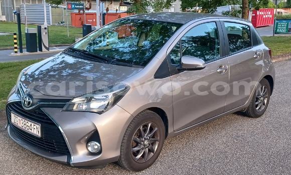 Acheter Occasion Voiture Toyota Yaris Verso Bleu à Abomey Calavi, Benin