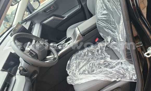 Sayi Na hannu Toyota RAV4 Black Mota in Cotonou a Benin Sayi Na hannu Toyota RAV4 Black Mota in Cotonou a Benin