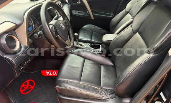 Acheter Occasion Voiture Toyota RAV4 Noir à Cotonou, Benin Acheter Occasion Voiture Toyota RAV4 Noir à Cotonou, Benin