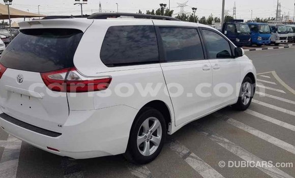 Ra Imported Toyota Sienna funfun Ọkọ̀ in Import - Dubai ni Benin Ra Imported Toyota Sienna funfun Ọkọ̀ in Import - Dubai ni Benin