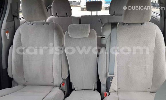 Ra Imported Toyota Sienna funfun Ọkọ̀ in Import - Dubai ni Benin Ra Imported Toyota Sienna funfun Ọkọ̀ in Import - Dubai ni Benin
