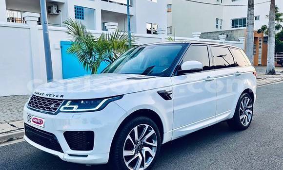 Sayi Na hannu Land Rover Range Rover Sport White Mota in Cotonou a Benin Sayi Na hannu Land Rover Range Rover Sport White Mota in Cotonou a Benin