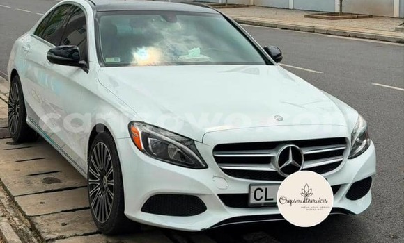 Buy Used Mercedes-Benz 300CD White Car in Cotonou in Benign Buy Used Mercedes-Benz 300CD White Car in Cotonou in Benign