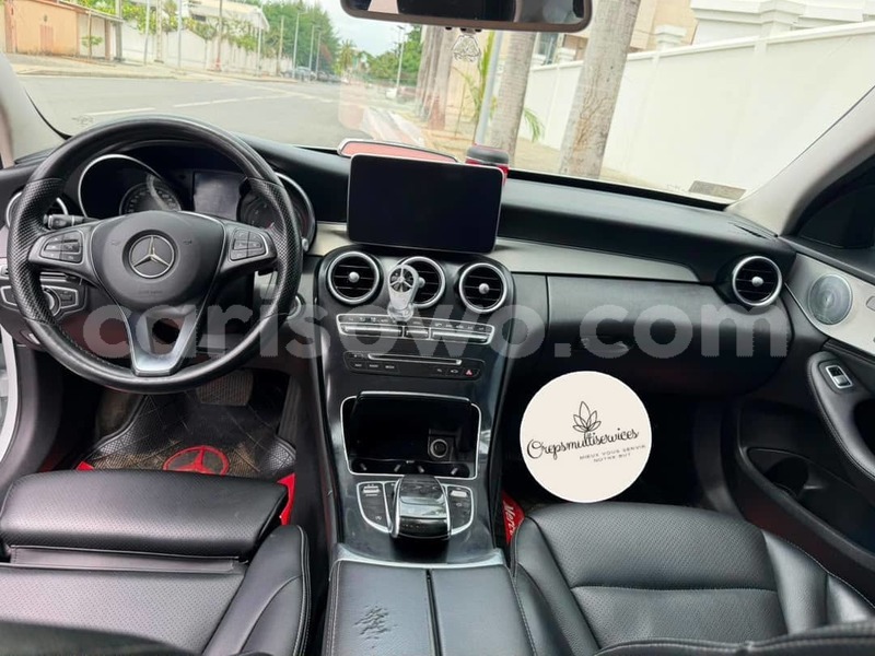 Big with watermark mercedes benz 300cd benin cotonou 25157