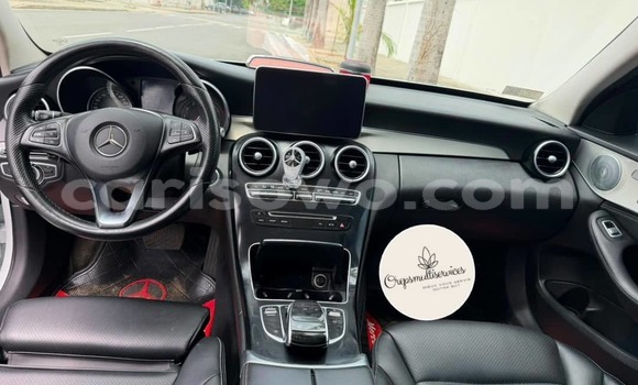 Buy Used Mercedes-Benz 300CD White Car in Cotonou in Benign Buy Used Mercedes-Benz 300CD White Car in Cotonou in Benign