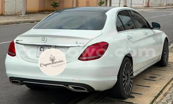 Buy Used Mercedes-Benz 300CD White Car in Cotonou in Benign Buy Used Mercedes-Benz 300CD White Car in Cotonou in Benign