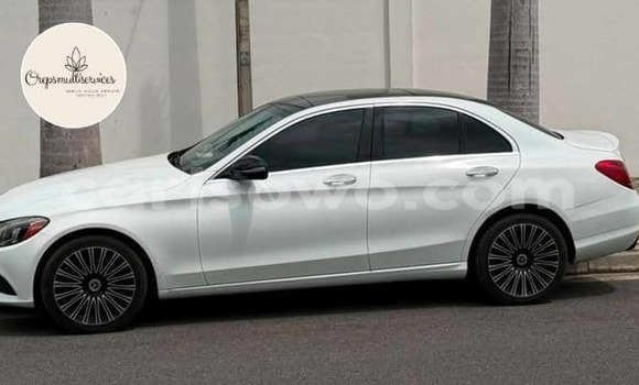 Buy Used Mercedes-Benz 300CD White Car in Cotonou in Benign Buy Used Mercedes-Benz 300CD White Car in Cotonou in Benign