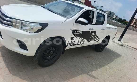 Acheter Occasion Voiture Toyota Hilux Noir à Cotonou, Benin Acheter Occasion Voiture Toyota Hilux Noir à Cotonou, Benin