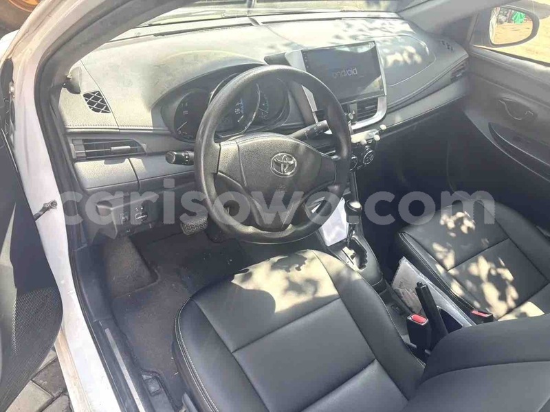 Big with watermark toyota yaris benin cotonou 25171