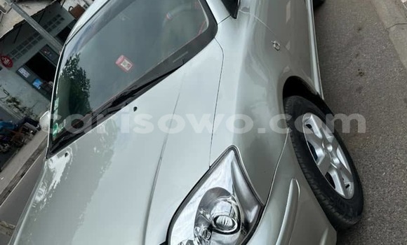 Ra Àlòkù Toyota Avensis Silver Ọkọ̀ in Cotonou ni Benin Ra Àlòkù Toyota Avensis Silver Ọkọ̀ in Cotonou ni Benin