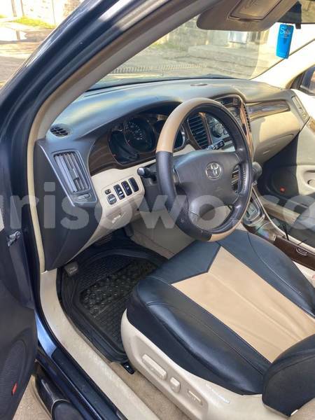 Big with watermark toyota highlander benin cotonou 25180