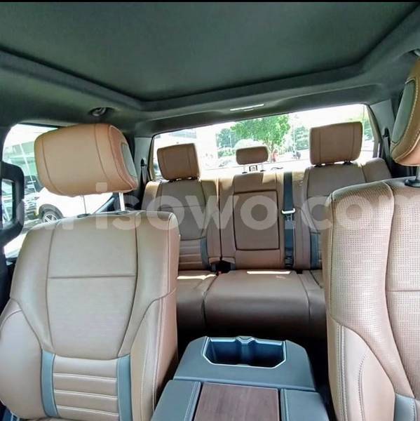 Big with watermark toyota tundra benin cotonou 25189
