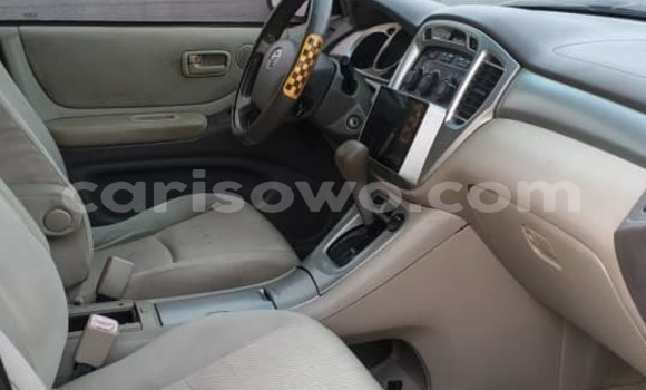 Acheter Occasion Voiture Toyota Highlander Gris à Abomey Calavi, Benin Acheter Occasion Voiture Toyota Highlander Gris à Abomey Calavi, Benin