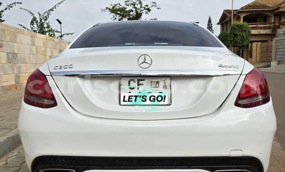 Acheter Occasion Voiture Mercedes-Benz 300–Series Blanc à Cotonou, Benin