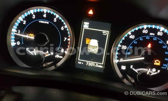 Acheter Import Voiture Toyota Highlander Blanc à Import - Dubai, Benin Acheter Import Voiture Toyota Highlander Blanc à Import - Dubai, Benin