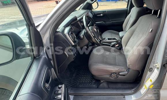 Ra Àlòkù Toyota Tacoma Black Ọkọ̀ in Cotonou ni Benin Ra Àlòkù Toyota Tacoma Black Ọkọ̀ in Cotonou ni Benin