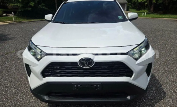 Acheter Occasion Voiture Toyota RAV4 Blanc à Banikoara, Benin