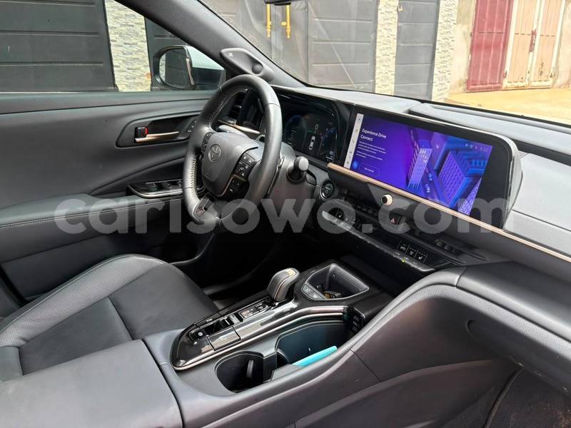 Big with watermark toyota crown mono grand popo 25212