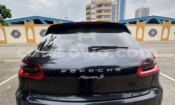 Ra Àlòkù Porsche Macan Black Ọkọ̀ in Cotonou ni Benin Ra Àlòkù Porsche Macan Black Ọkọ̀ in Cotonou ni Benin