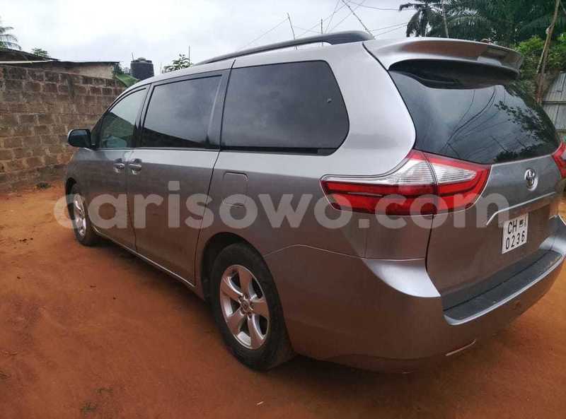 Big with watermark toyota sienna benin cotonou 25226