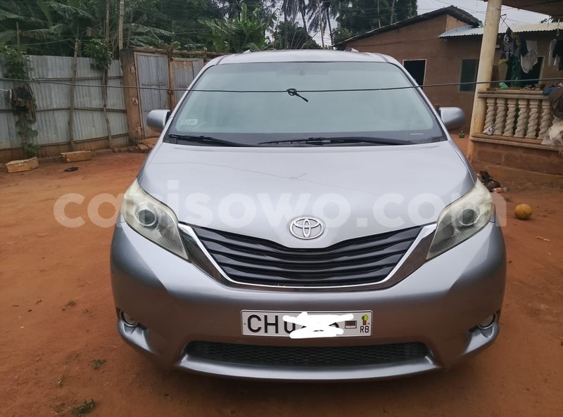 Big with watermark toyota sienna benin cotonou 25226