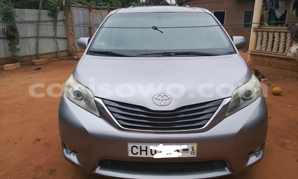 Ra Àlòkù Toyota Sienna Black Ọkọ̀ in Cotonou ni Benin Ra Àlòkù Toyota Sienna Black Ọkọ̀ in Cotonou ni Benin