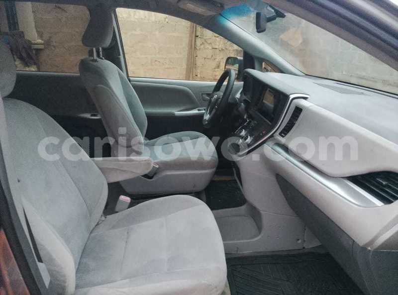 Big with watermark toyota sienna benin cotonou 25226