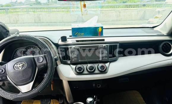 Ra Àlòkù Toyota RAV4 Black Ọkọ̀ in Cotonou ni Benin Ra Àlòkù Toyota RAV4 Black Ọkọ̀ in Cotonou ni Benin