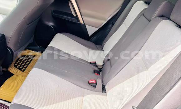 Ra Àlòkù Toyota RAV4 Black Ọkọ̀ in Cotonou ni Benin Ra Àlòkù Toyota RAV4 Black Ọkọ̀ in Cotonou ni Benin