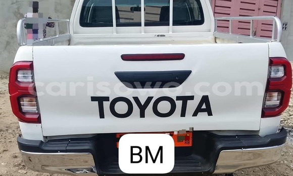 Sayi Na hannu Toyota Hilux Black Mota in Cotonou a Benin Sayi Na hannu Toyota Hilux Black Mota in Cotonou a Benin