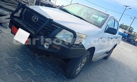 Acheter Occasion Voiture Toyota Hilux Blanc à Cotonou, Benin Acheter Occasion Voiture Toyota Hilux Blanc à Cotonou, Benin