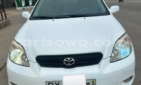 Acheter Occasion Voiture Toyota Matrix Blanc à Cotonou, Benin